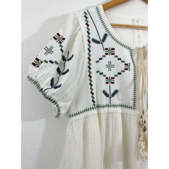 POL Ivory Embroidered Mini Dress Size L Boho Tassel Tie Balloon Sleeve - Picture 9 of 13